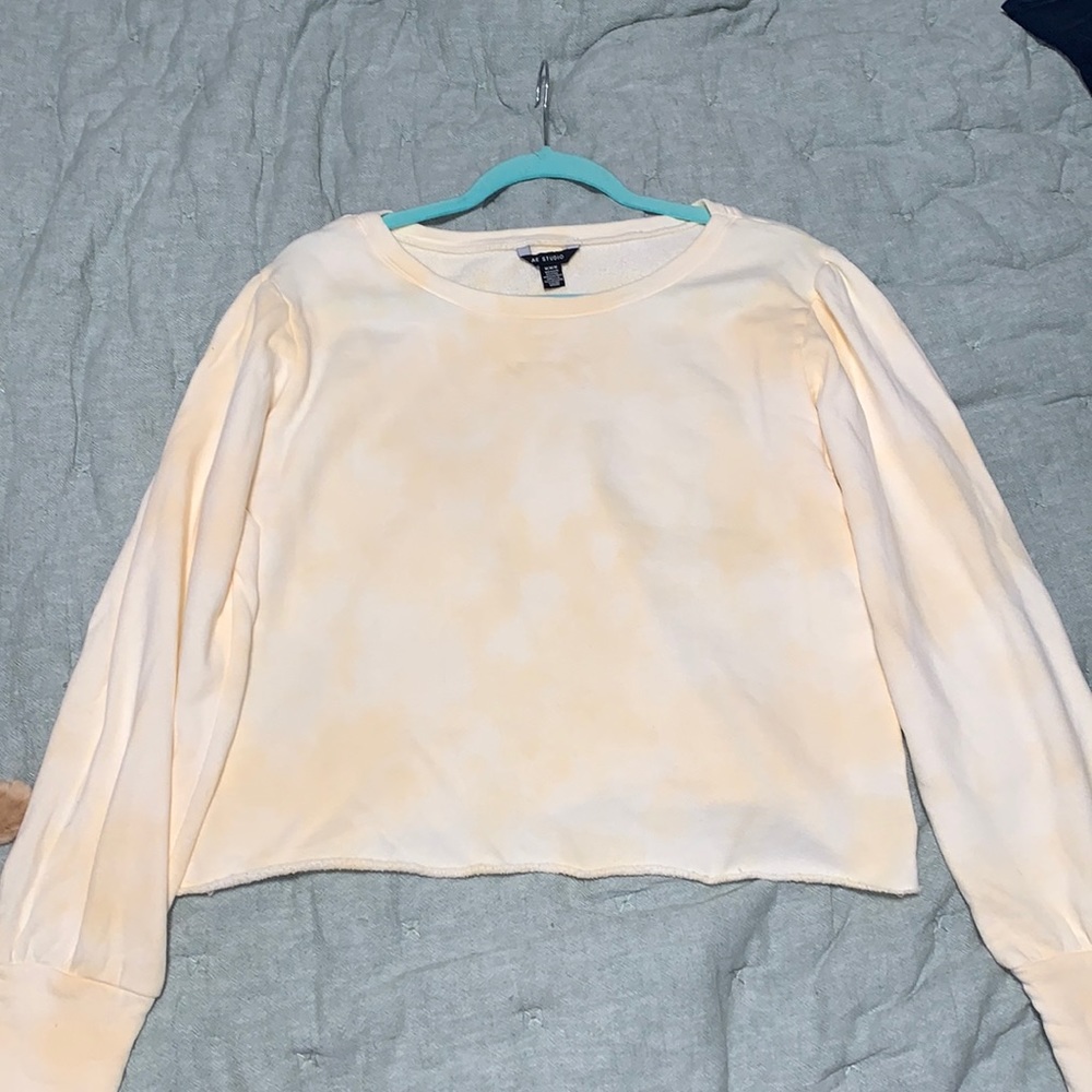 Cropped crew neck